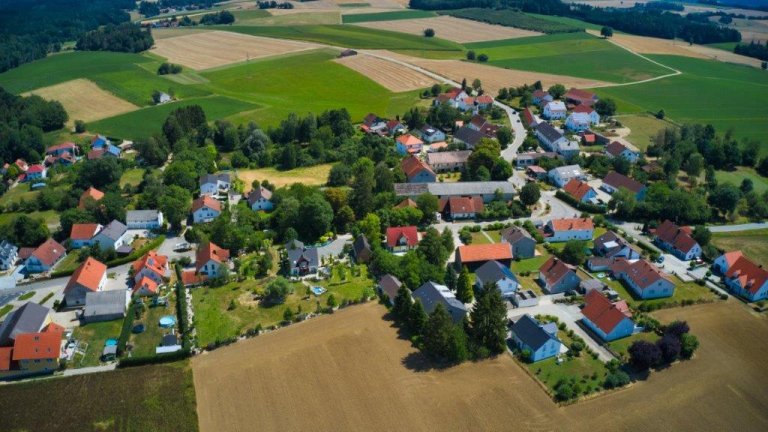 Grossansicht in neuem Fenster: Luftbildaufnahmen Zolling - Gerlhausen (3/4)