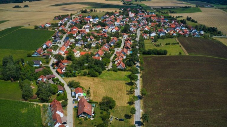 Grossansicht in neuem Fenster: Luftbildaufnahmen Zolling - Oberappersdorf (4/4)